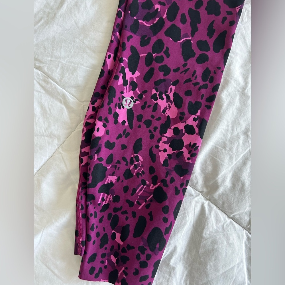Lululemon Base Pace High-Rise Tight Leggings Magenta Pink Black Leopard- SZ 2 - Picture 6 of 13